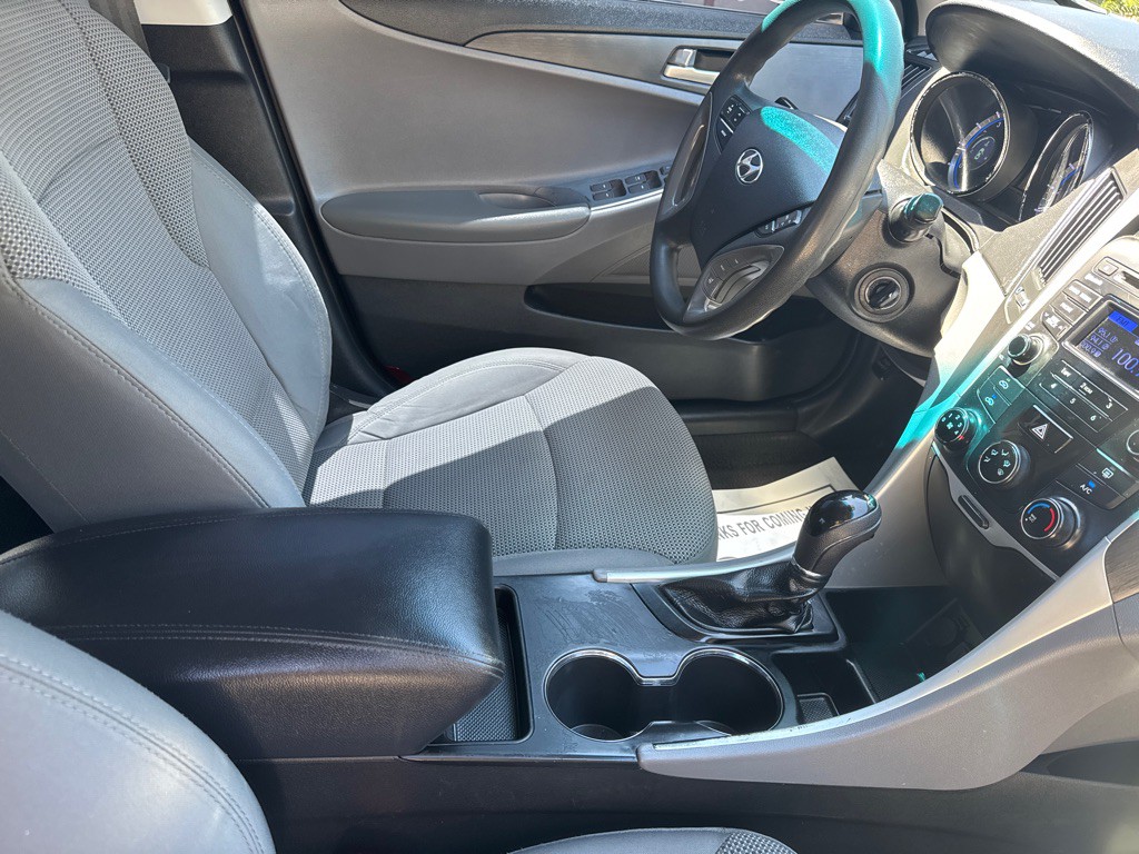 2014 Hyundai Sonata Image 8