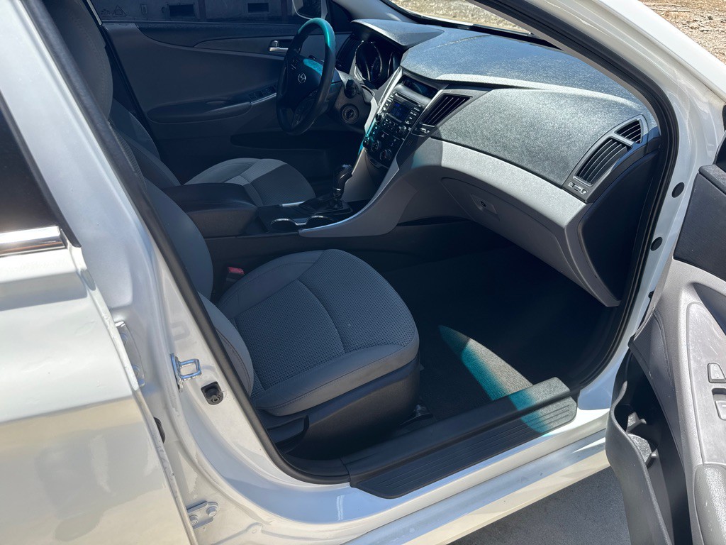 2014 Hyundai Sonata Image 10