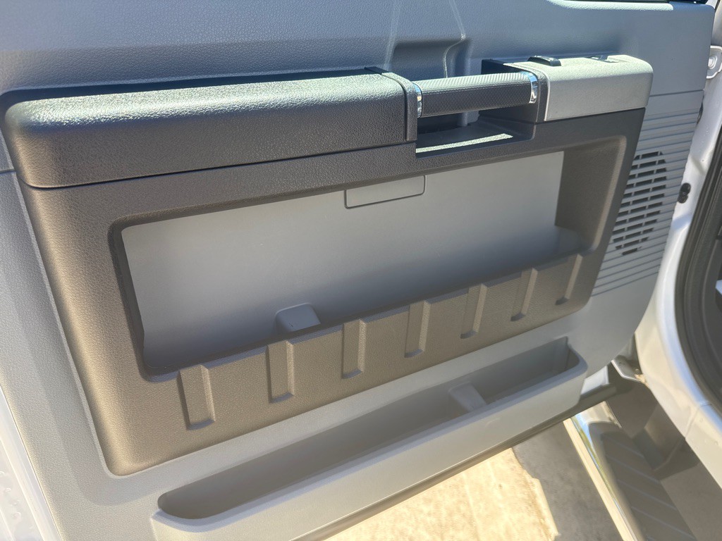2015 Ford F-350 Image 18