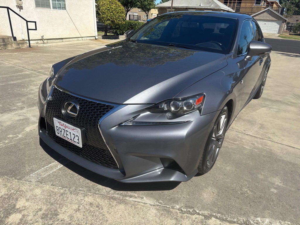 2016 Lexus IS Image 3