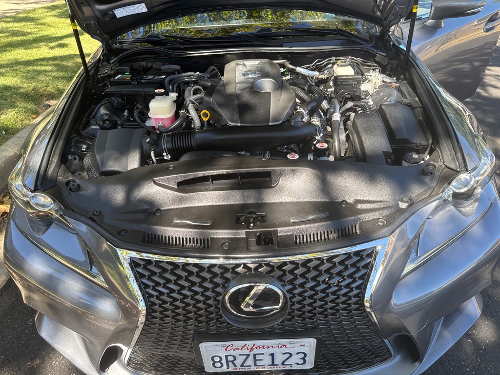 2016 Lexus IS Image 27