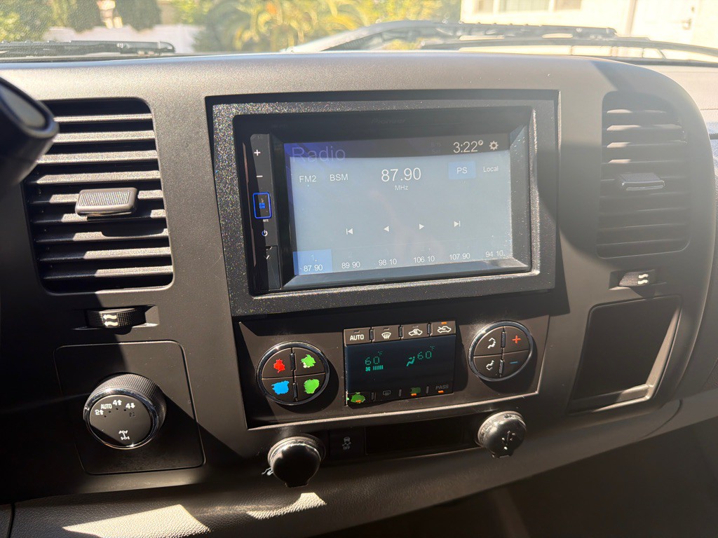 2012 GMC Sierra Image 17
