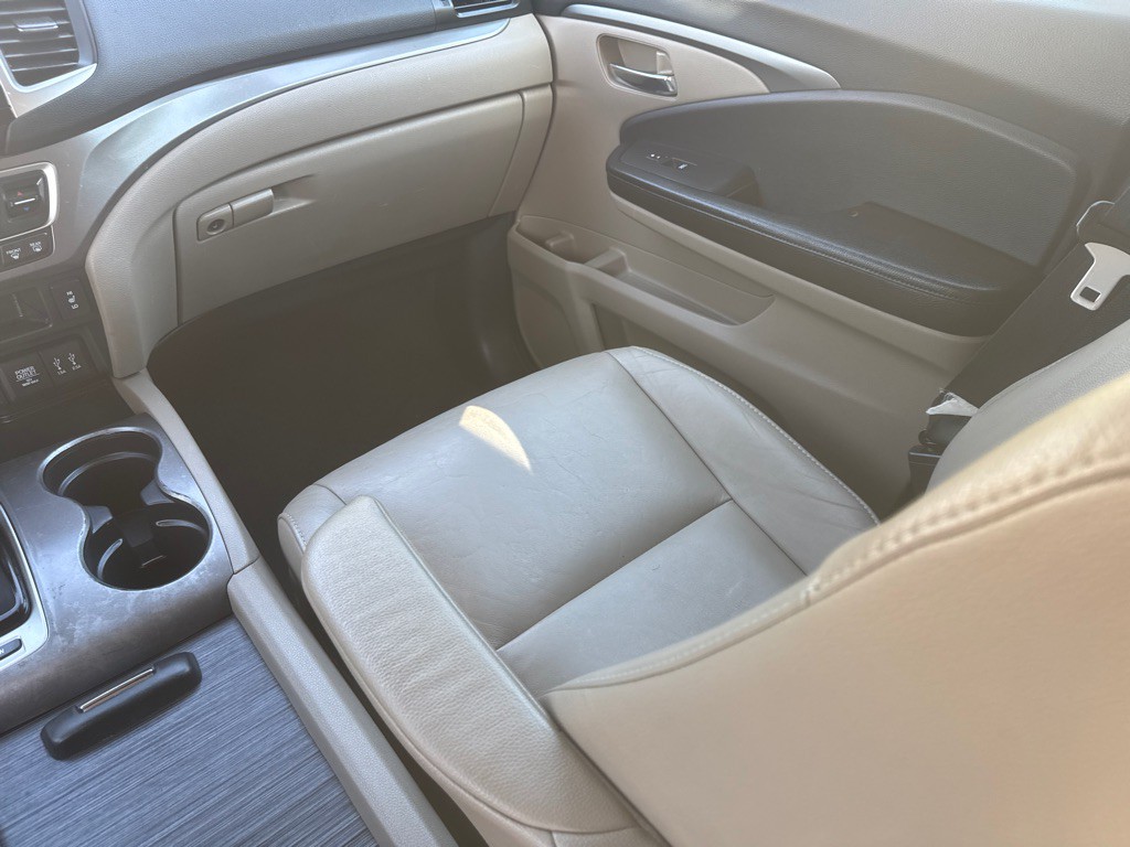 2016 Honda Pilot Image 16
