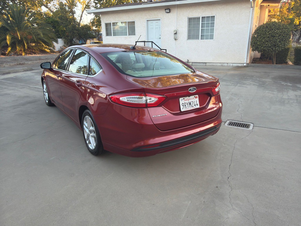 2016 Ford Fusion Image 5