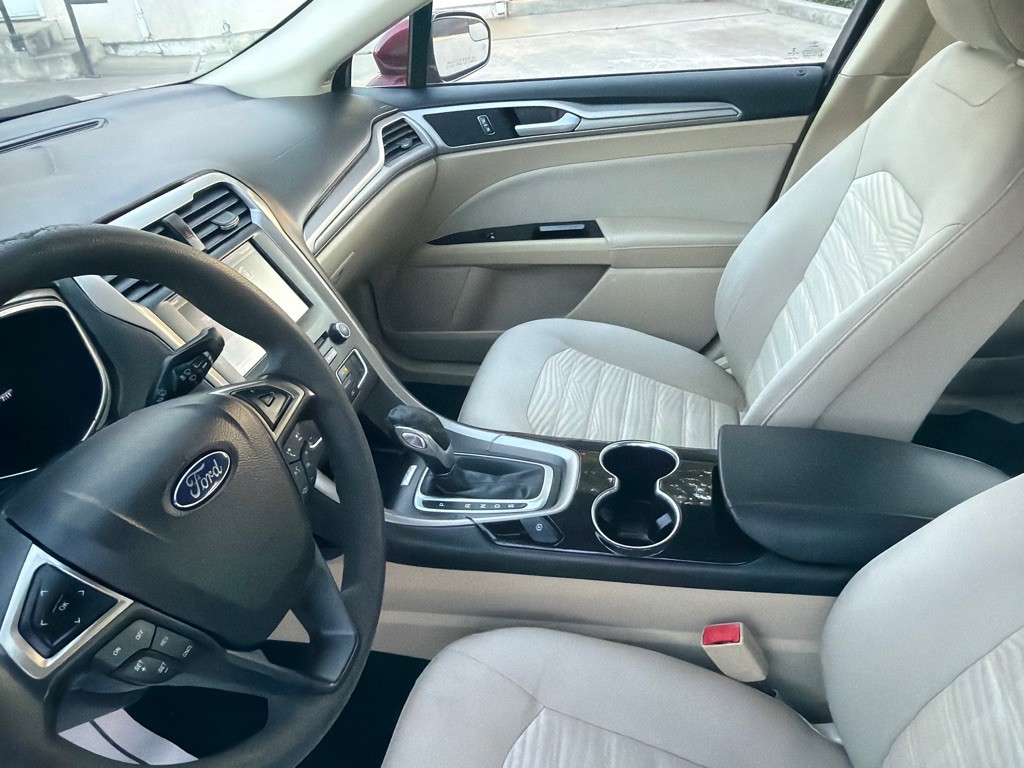 2016 Ford Fusion Image 8