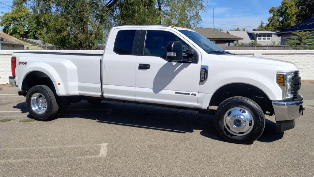2018 Ford F-350 Image 2