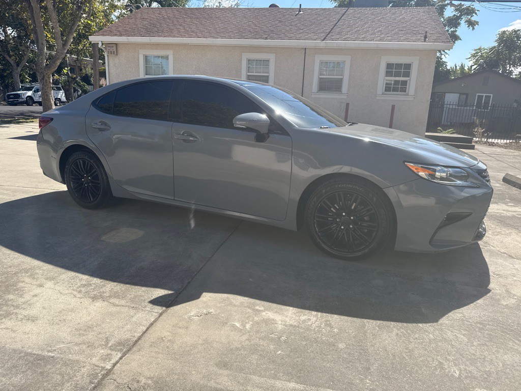 2018 Lexus ES Image 4