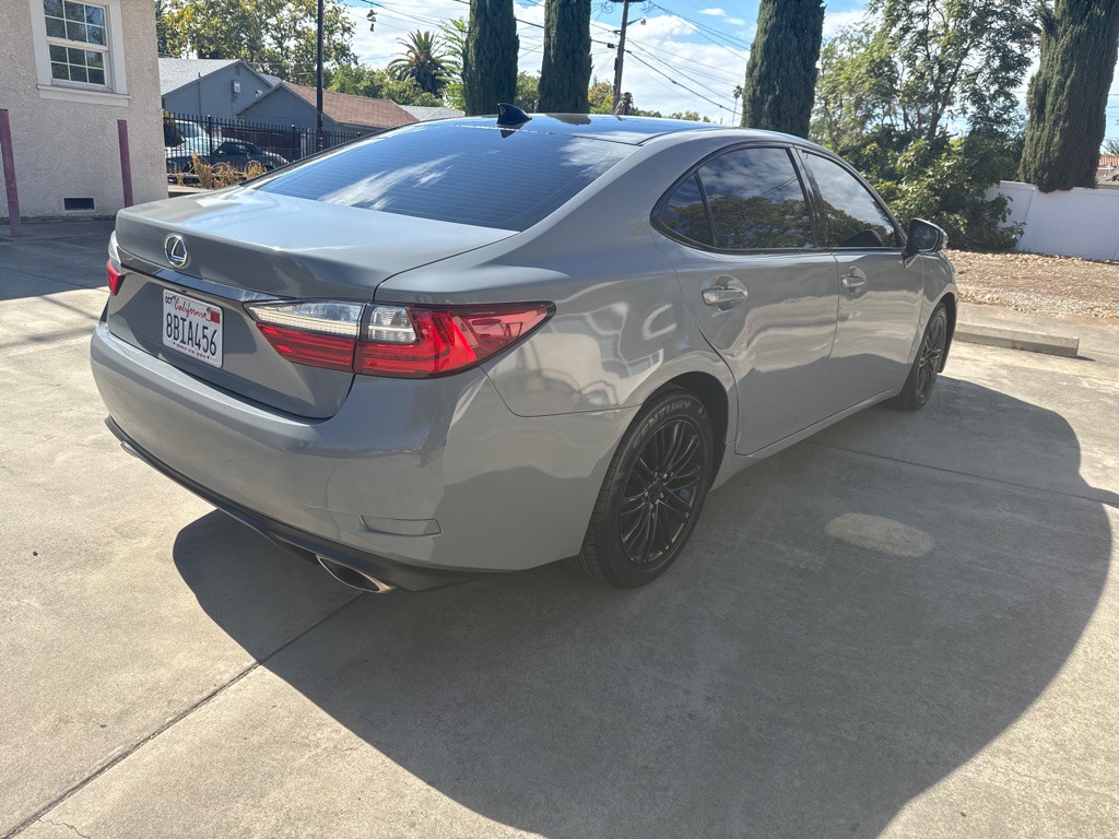 2018 Lexus ES Image 6