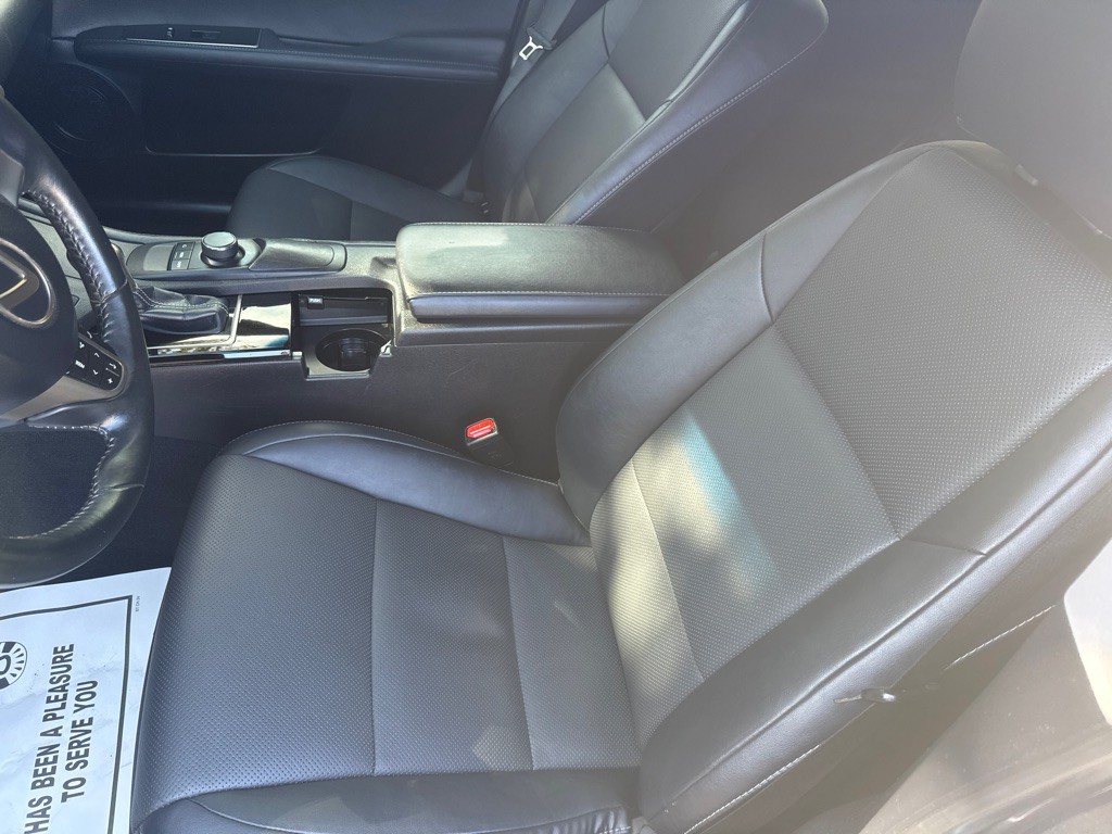 2018 Lexus ES Image 9