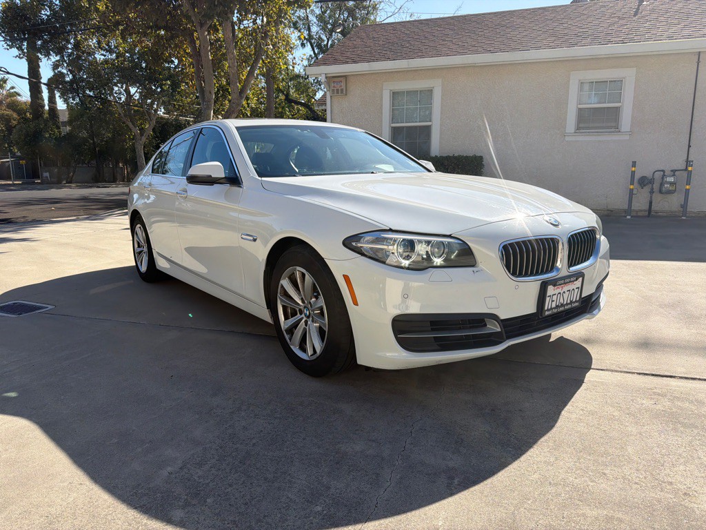2014 BMW 5 Series Image 1