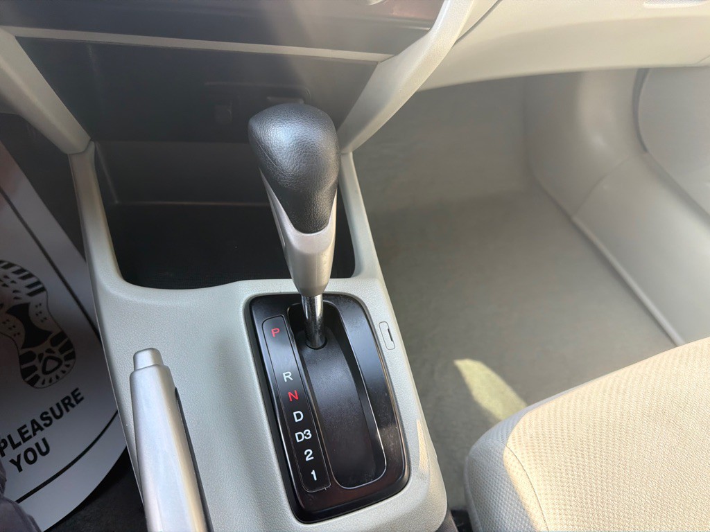 2012 Honda Civic Image 13
