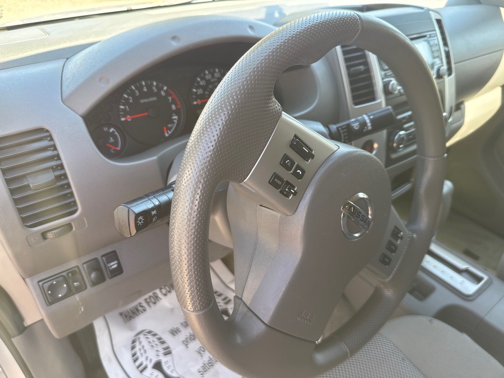 2018 Nissan Frontier Image 17