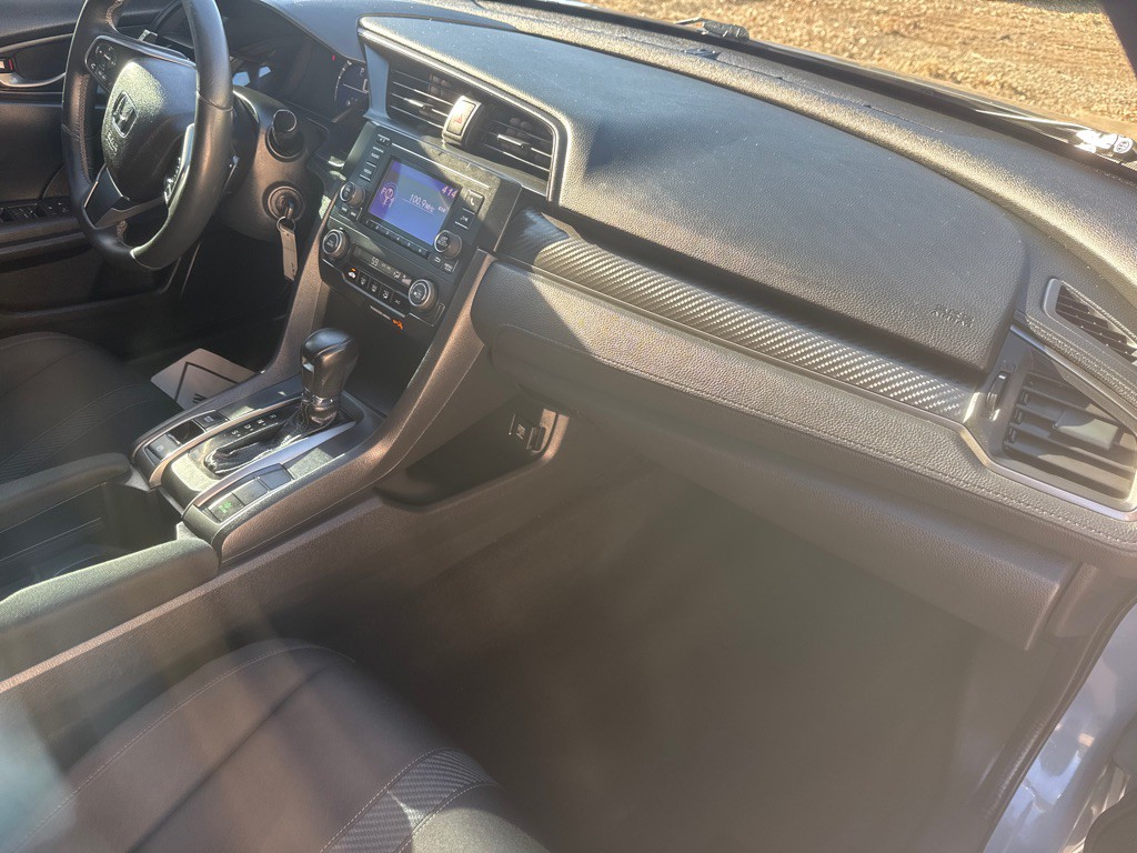 2018 Honda Civic Image 19