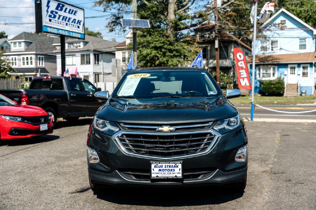2019 Chevrolet Equinox Image 2