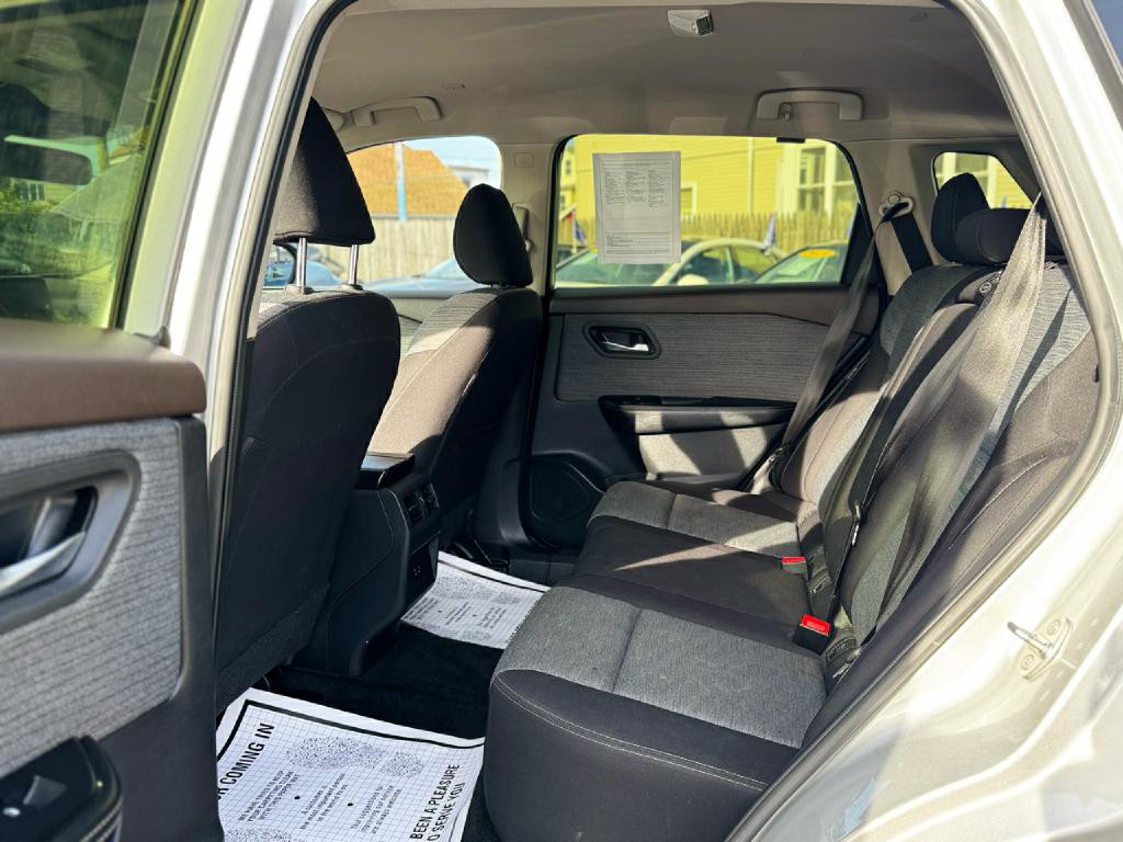 2023 Nissan Rogue Image 16