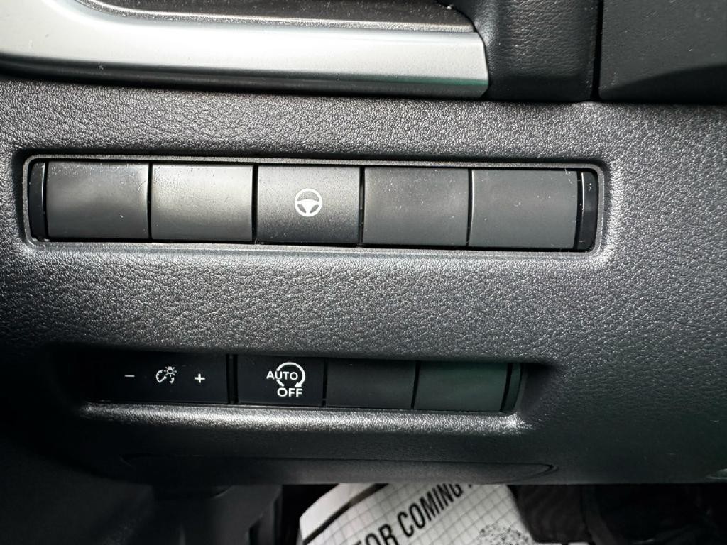 2023 Nissan Rogue Image 28