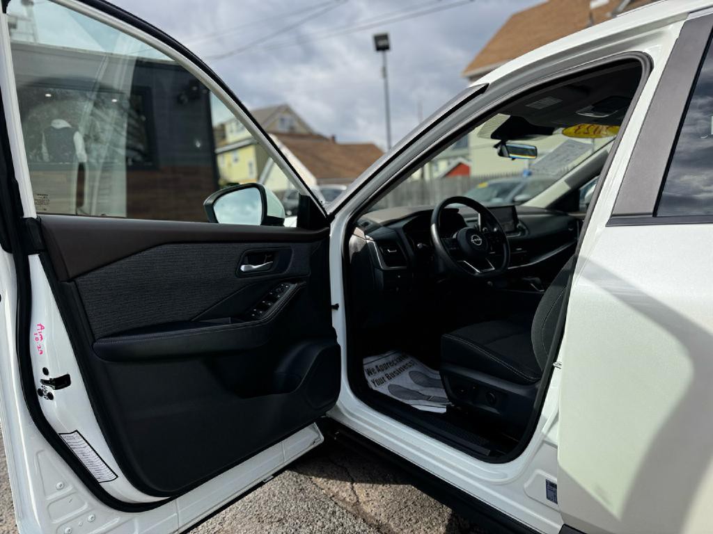 2023 Nissan Rogue Image 14