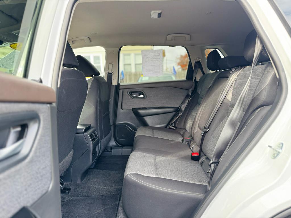 2023 Nissan Rogue Image 16