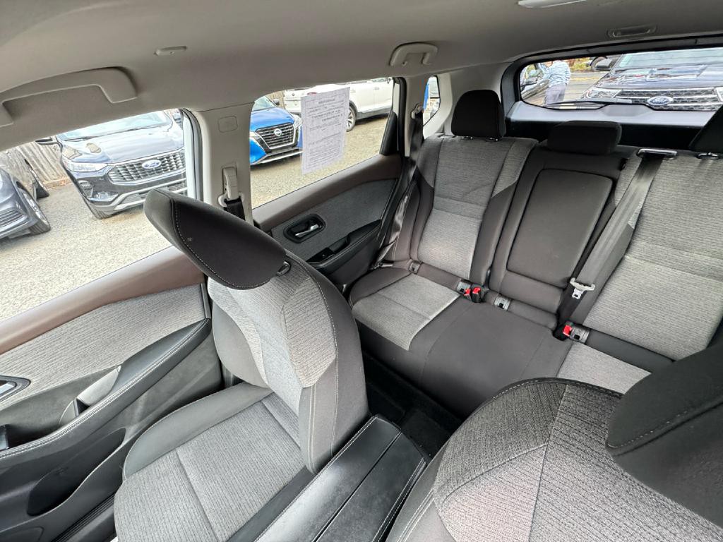 2023 Nissan Rogue Image 17