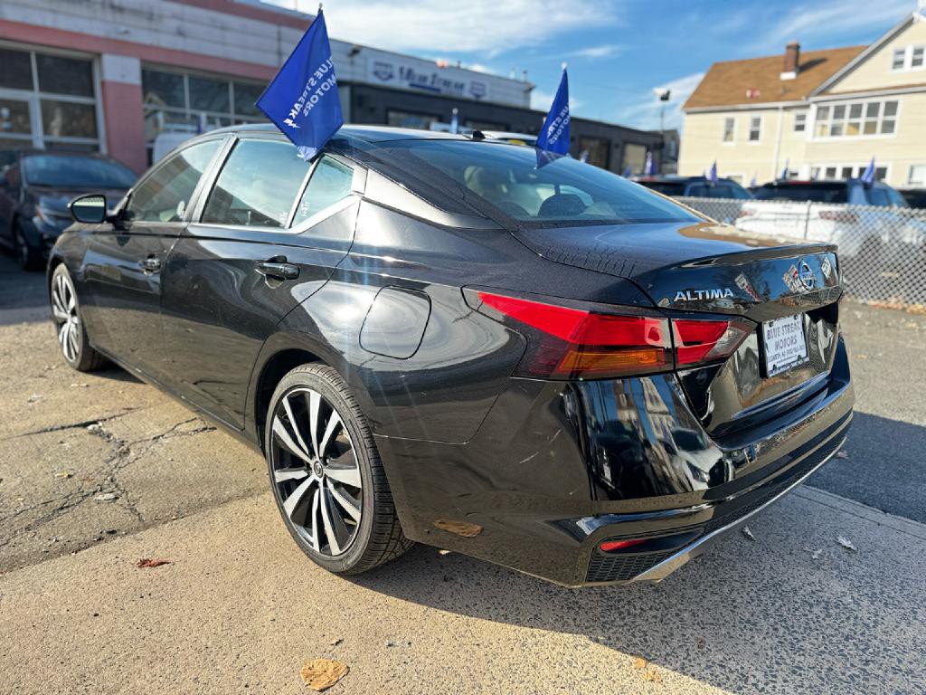 2022 Nissan Altima Image 8