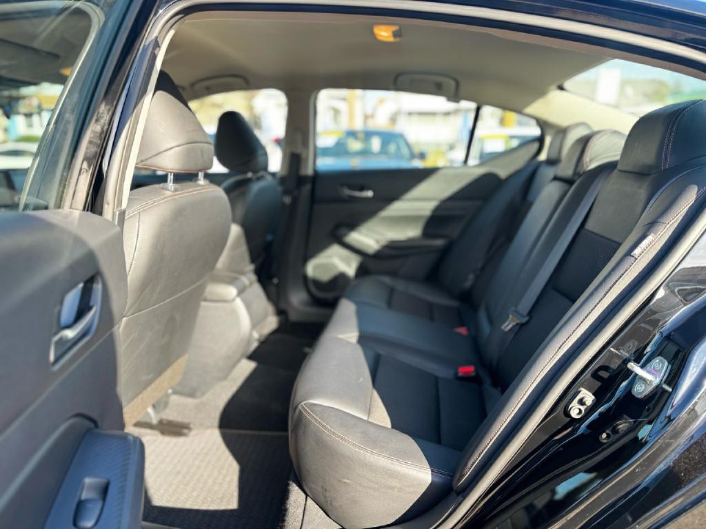 2022 Nissan Altima Image 15