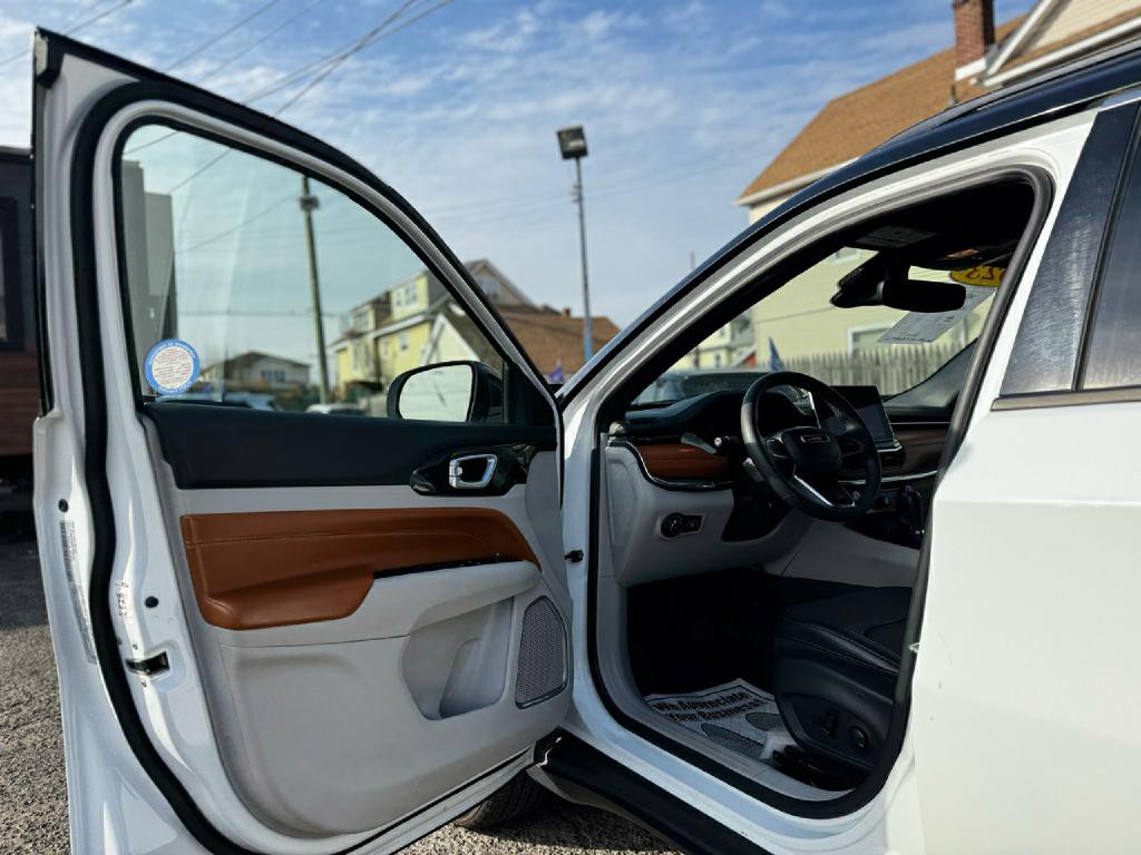 2023 Jeep Compass Image 14