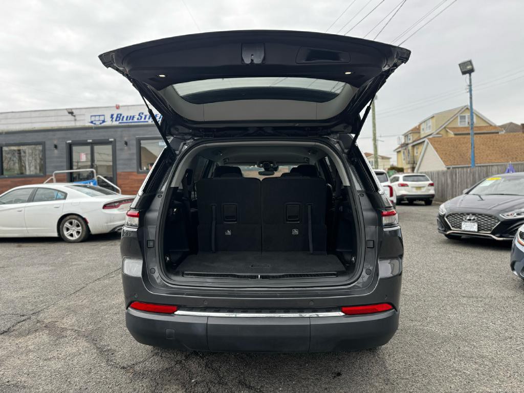 2023 Jeep Grand Cherokee Image 12