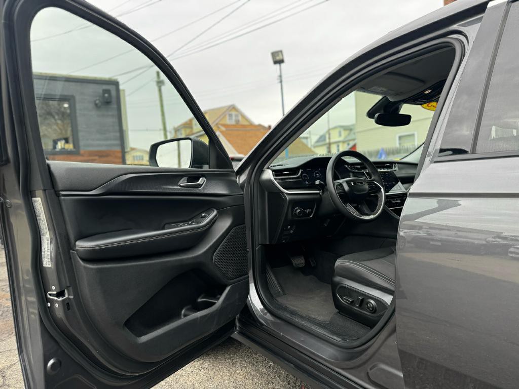 2023 Jeep Grand Cherokee Image 15