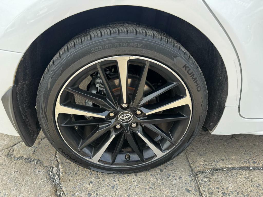 2019 Toyota Camry Image 11