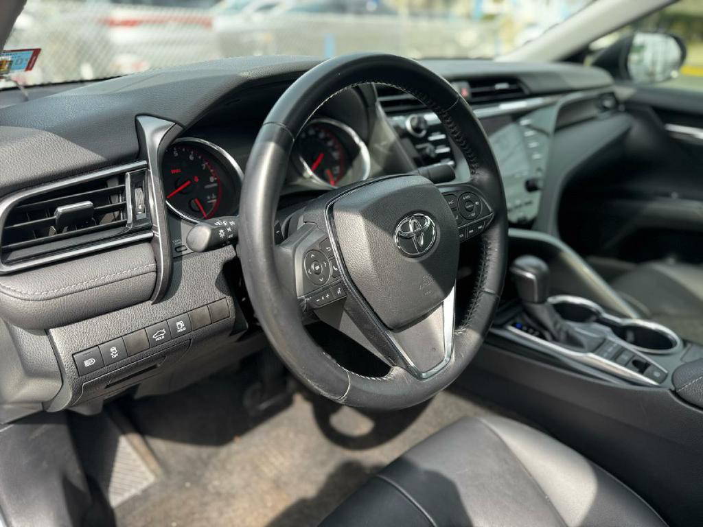 2019 Toyota Camry Image 14
