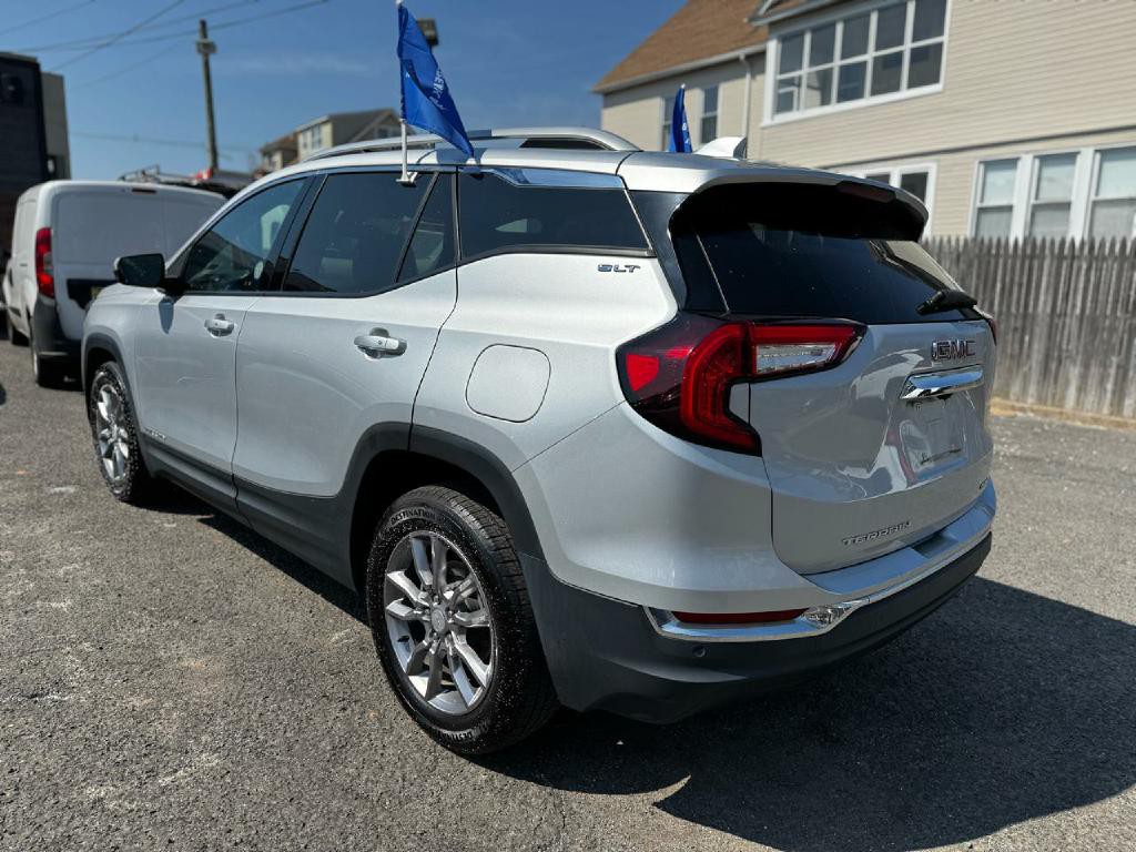 2022 GMC Terrain Image 8