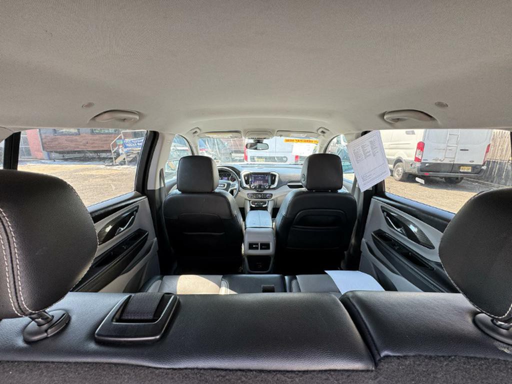 2022 GMC Terrain Image 13