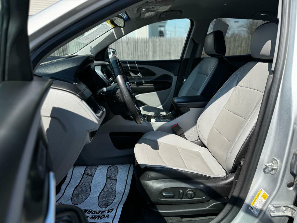 2022 GMC Terrain Image 16