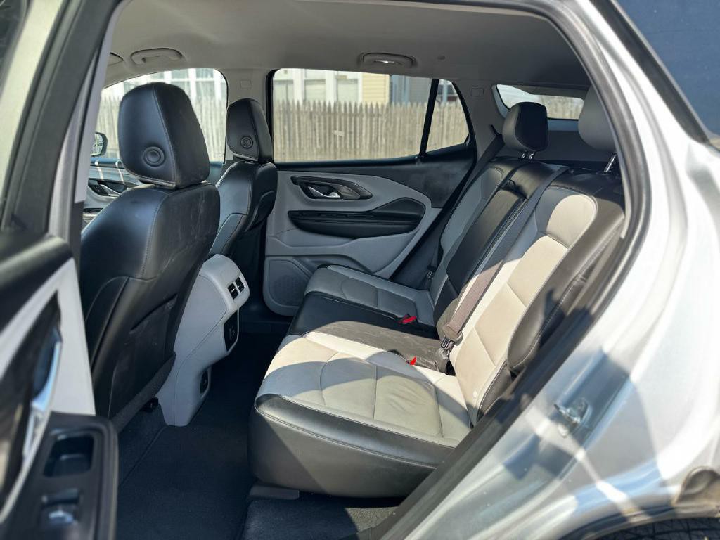 2022 GMC Terrain Image 17