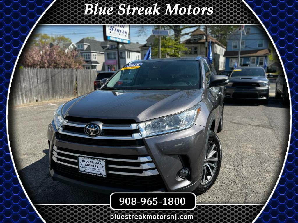 2019 Toyota Highlander Image 1
