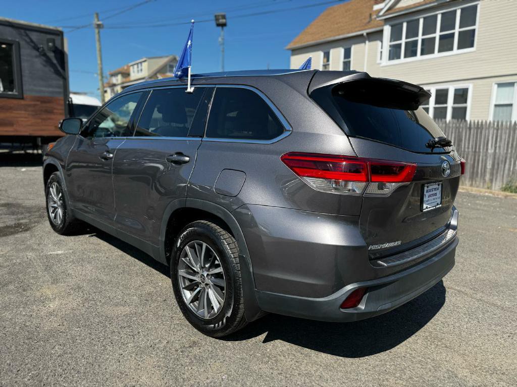 2019 Toyota Highlander Image 9