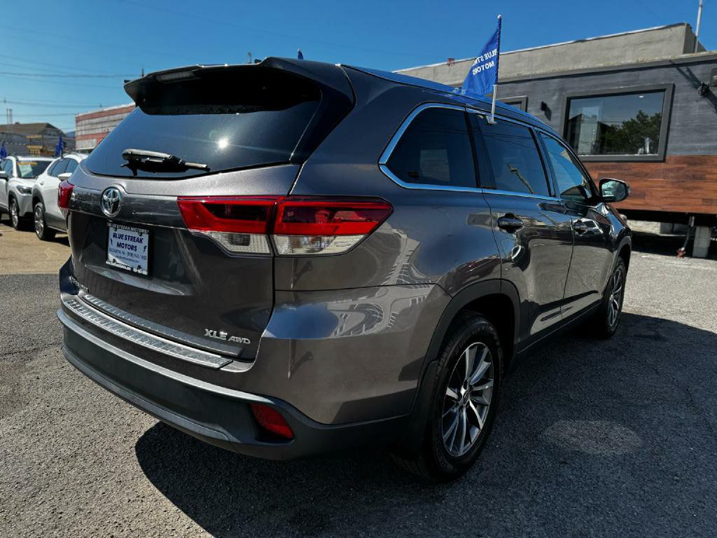 2019 Toyota Highlander Image 11