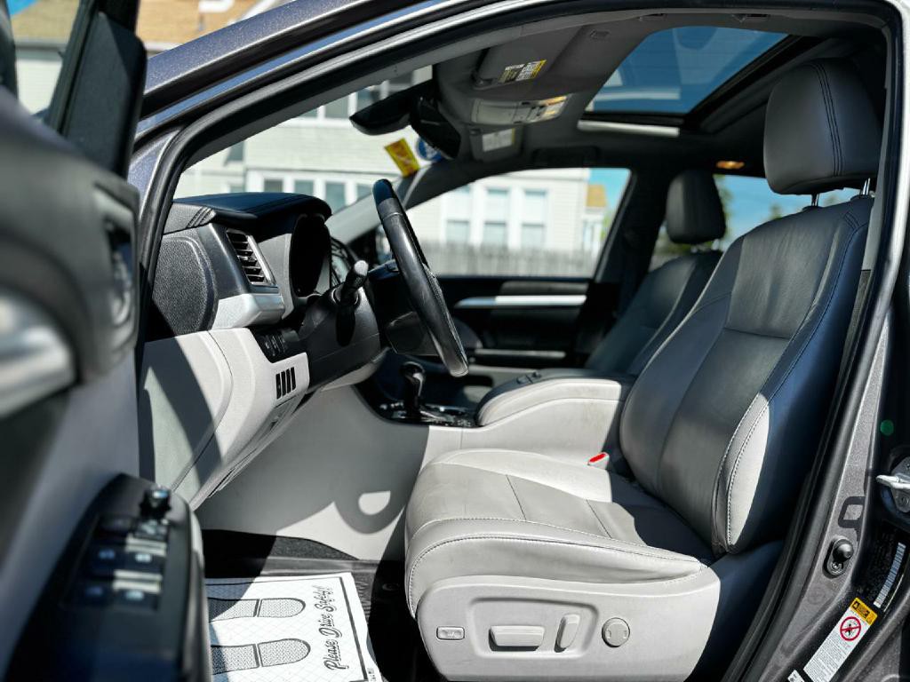 2019 Toyota Highlander Image 18