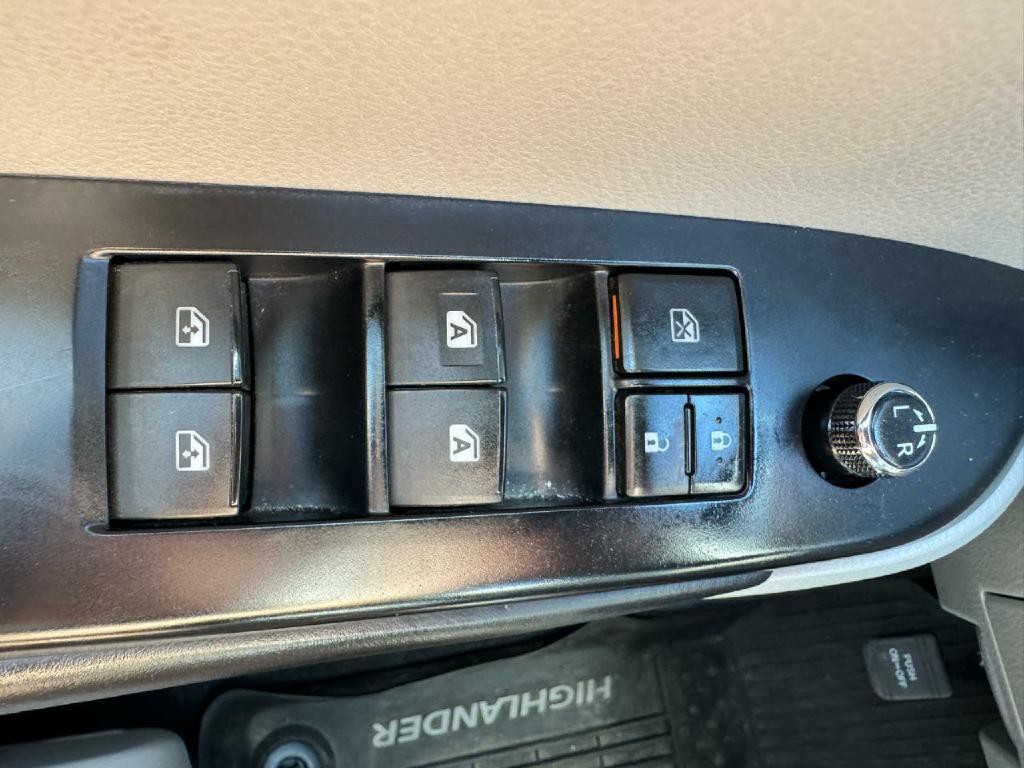 2019 Toyota Highlander Image 28