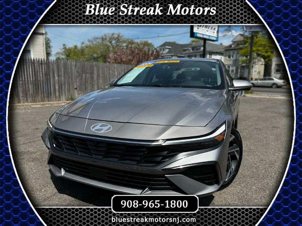 2024 Hyundai Elantra Image 1