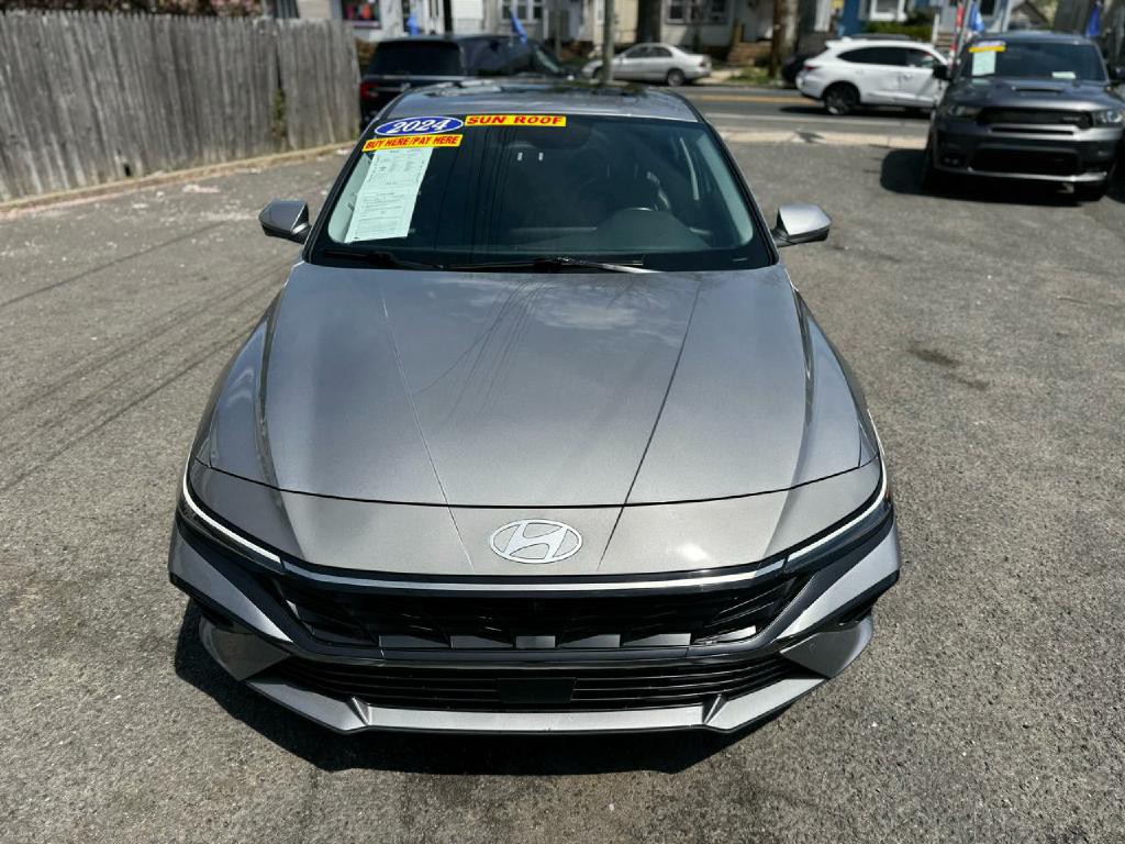 2024 Hyundai Elantra Image 4