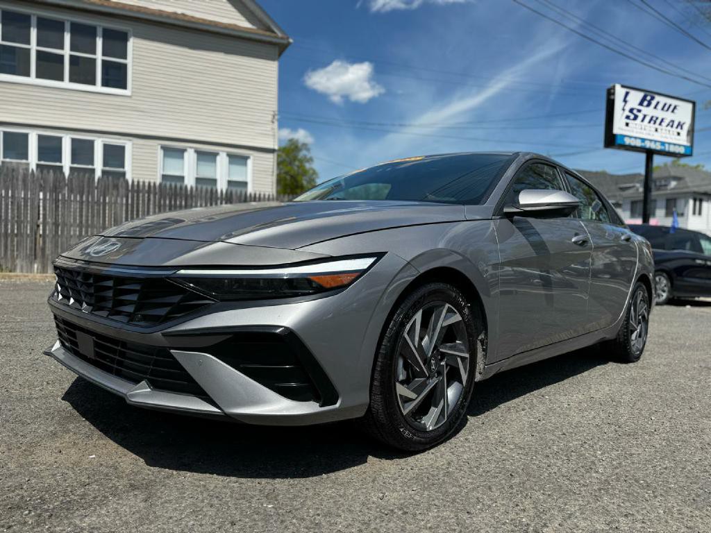 2024 Hyundai Elantra Image 6