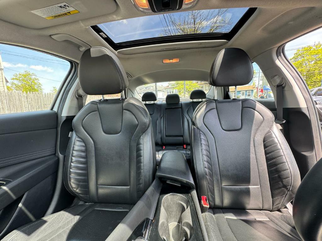 2024 Hyundai Elantra Image 18