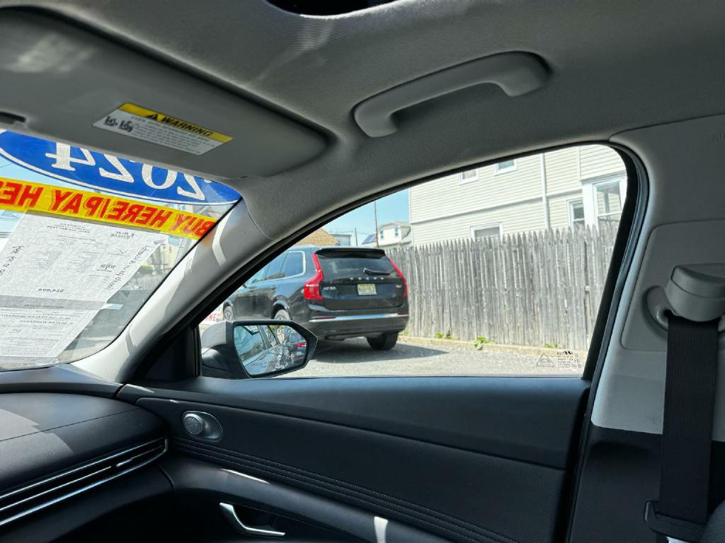 2024 Hyundai Elantra Image 20