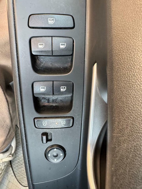 2024 Hyundai Elantra Image 25