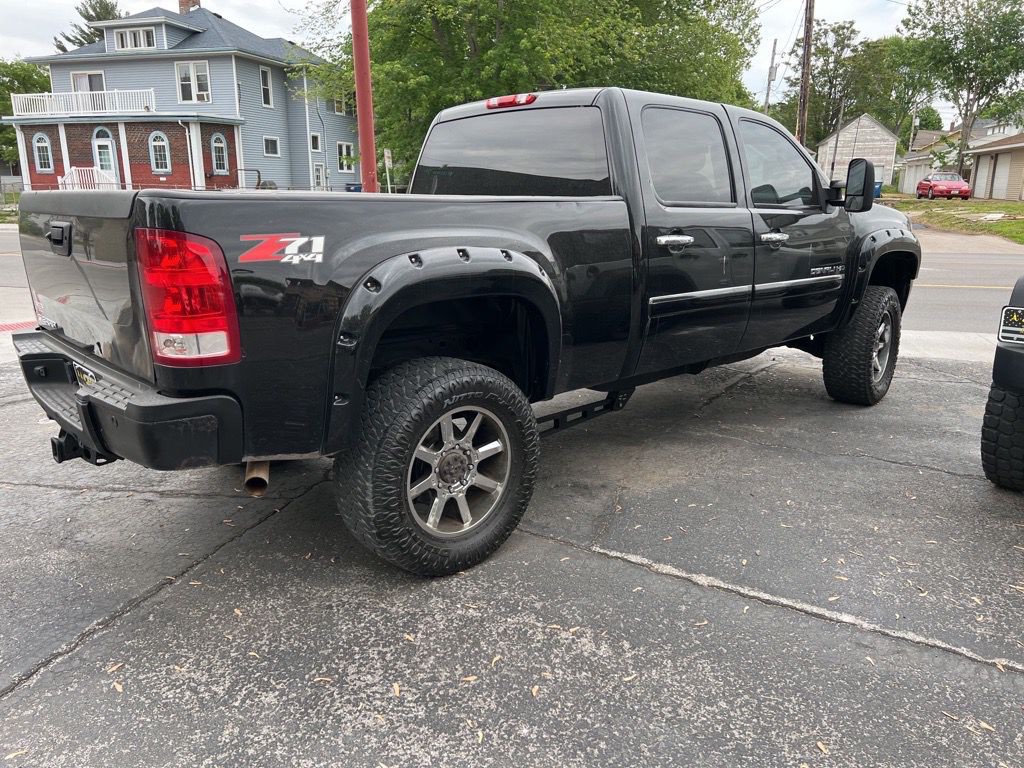 2012 GMC Sierra Image 2