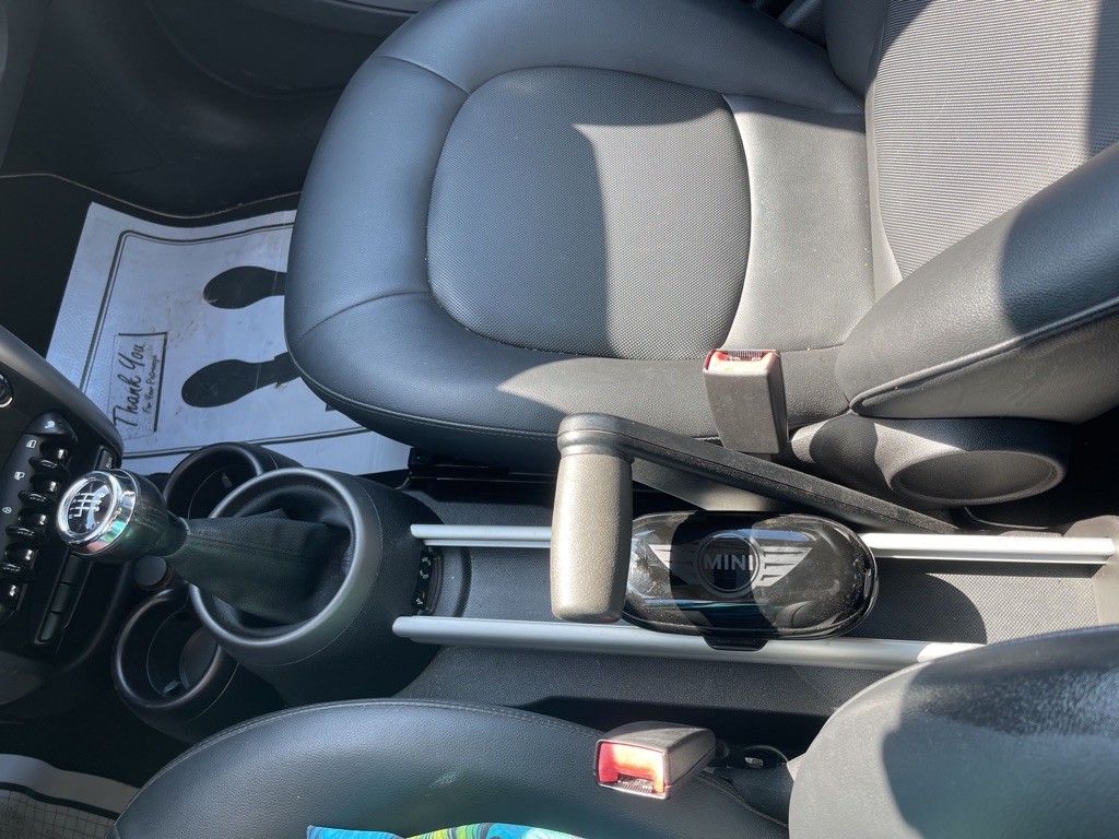 2012 MINI Cooper Image 15