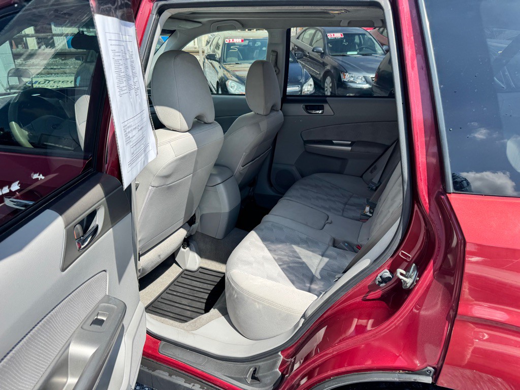 2010 Subaru Forester Image 7