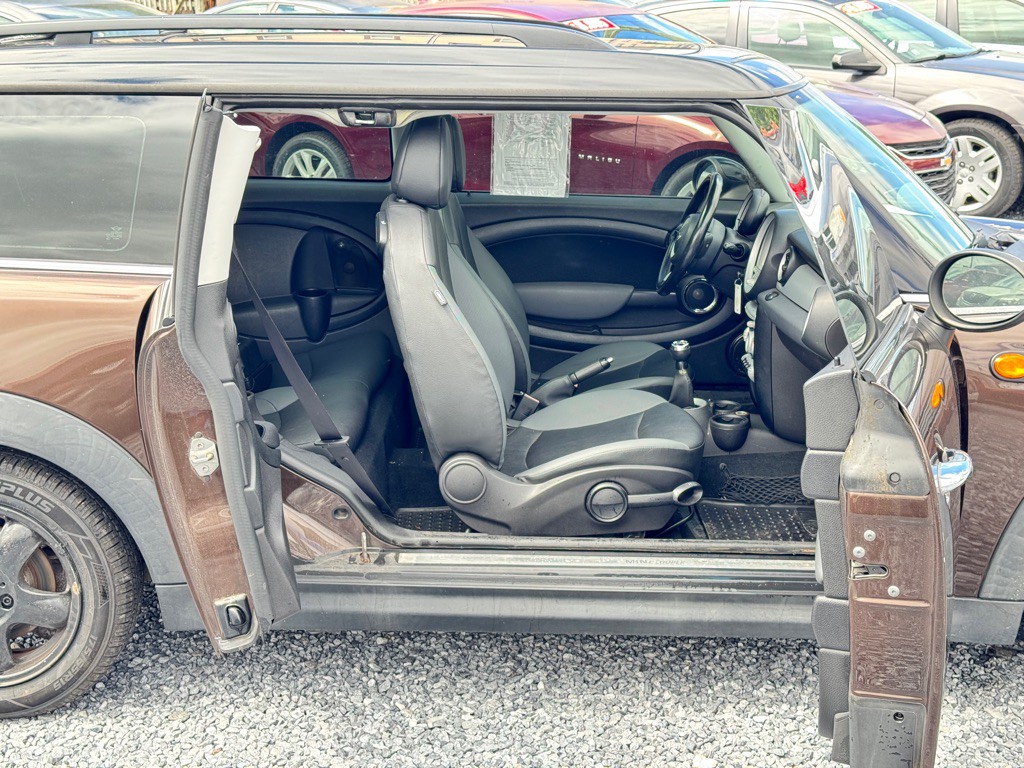 2010 MINI Cooper Image 10