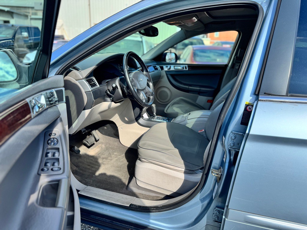 2005 Chrysler Pacifica Image 10